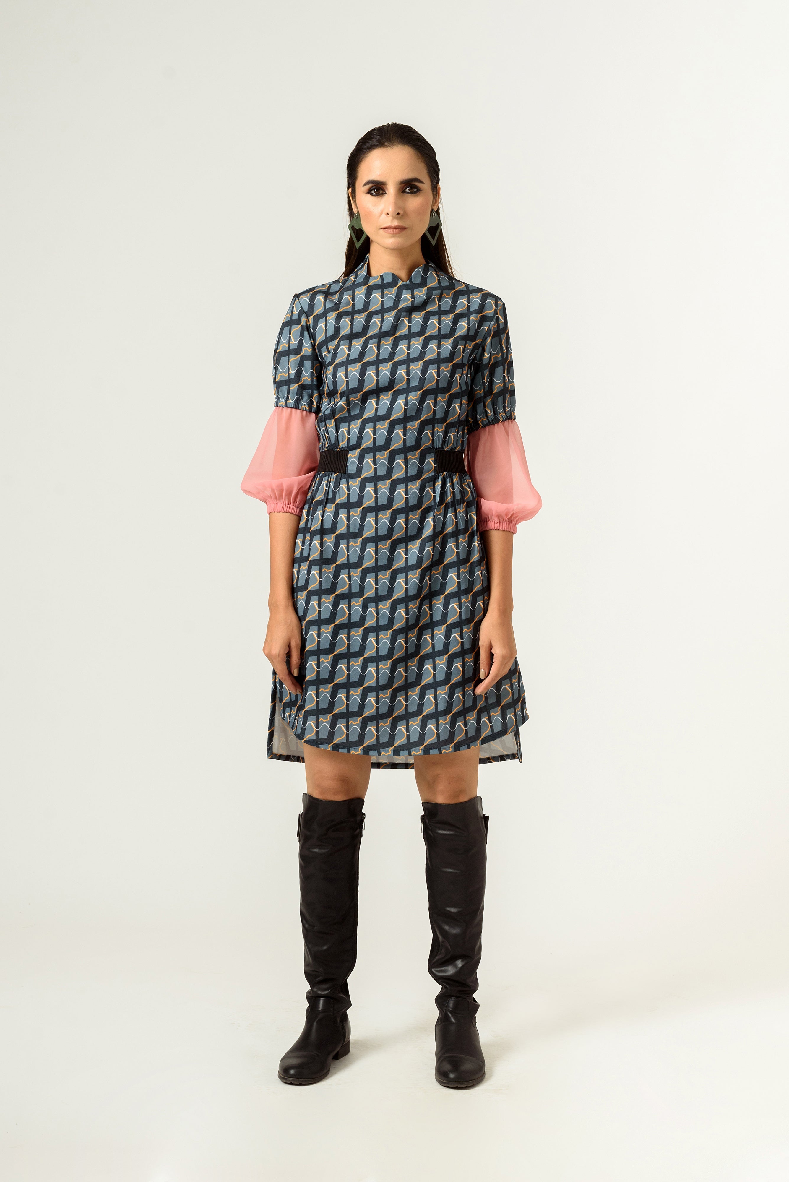 Ennui Print Balloon Sleeves Fitted Dress - siddhantagrawal