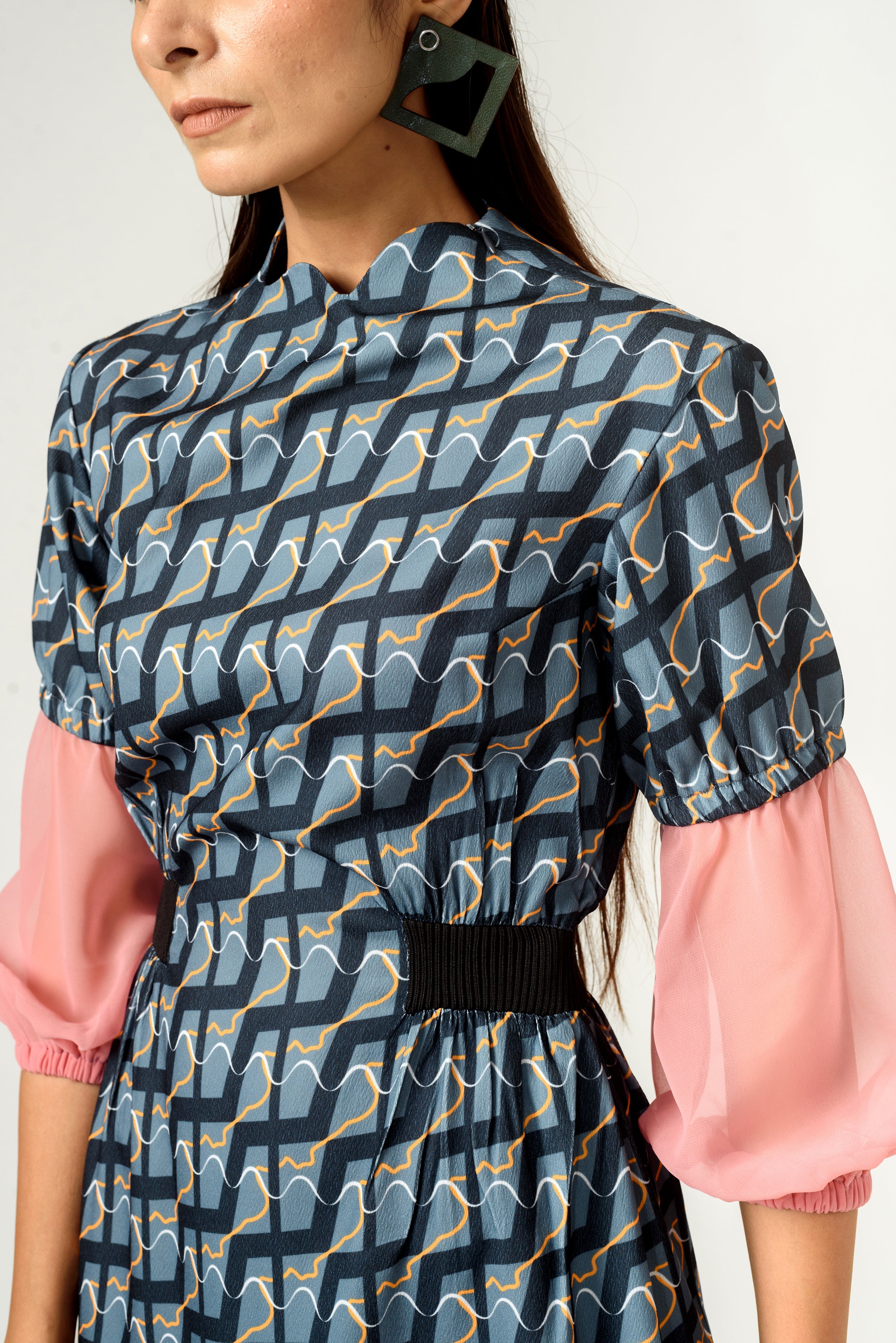 Ennui Print Balloon Sleeves Fitted Dress - siddhantagrawal