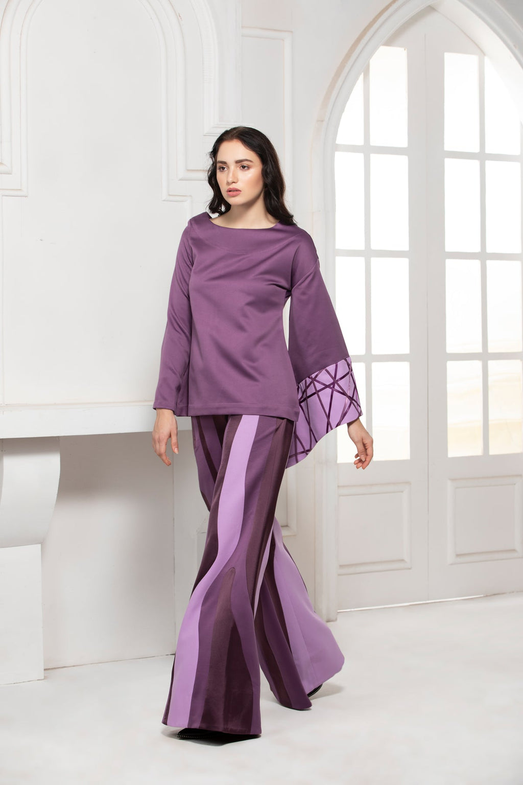 MOVE MONOTONE PANELLED TROUSER - siddhantagrawal